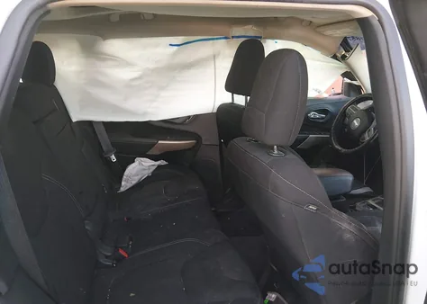 2017 Jeep Cherokee Latitude Fwd z USA, uszkodzony, nr VIN 1C4PJLCB8HW617844